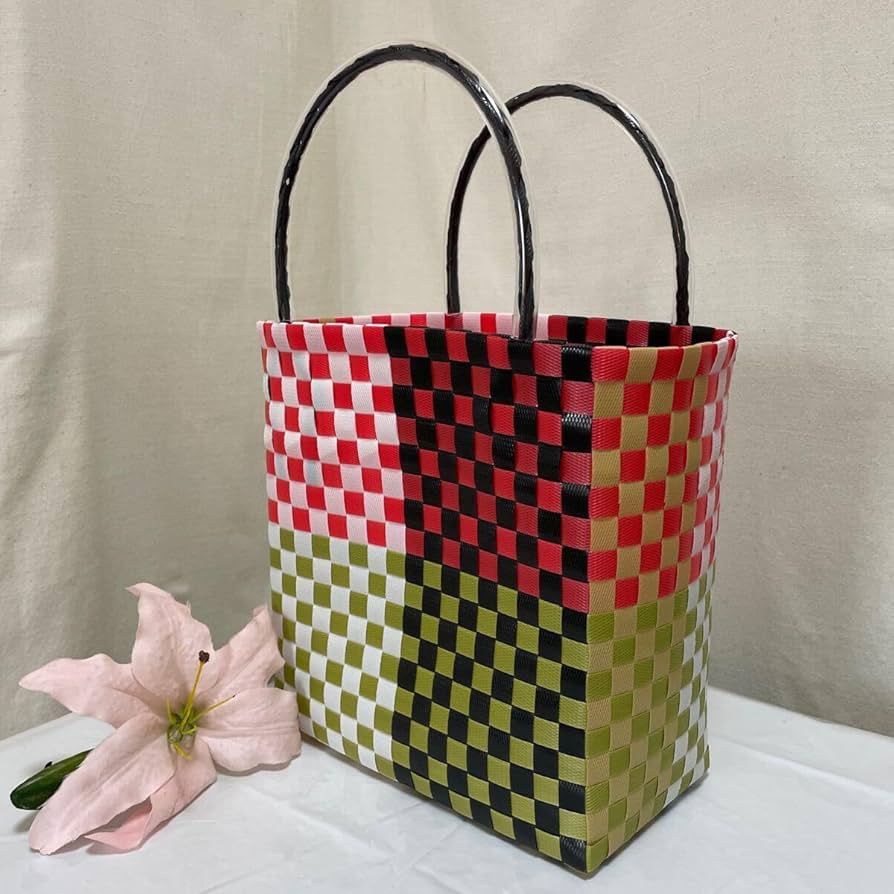 バレリア❤️です。　プラかごバッグ ハンドメイド Mサイズ プラかごバッグ ハンドメイド バスケット プラカゴ