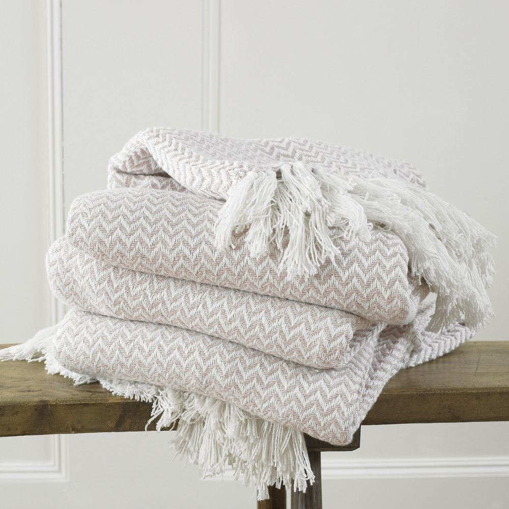 Country Club Safi Throw Blush 127x152cm