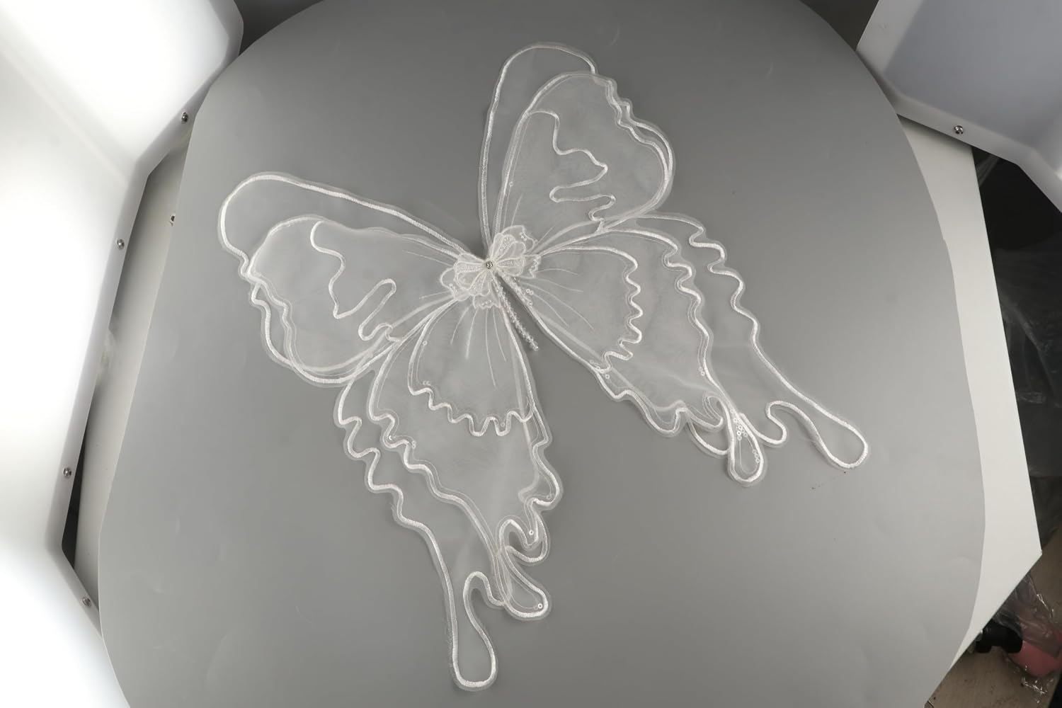 2pcs Butterfly Embroidered Applique,Embroidered Trim Applique Patches Decor Bridal Wedding Dress Decoration,Sewing Collar Embroidered Neckline Trim Applique