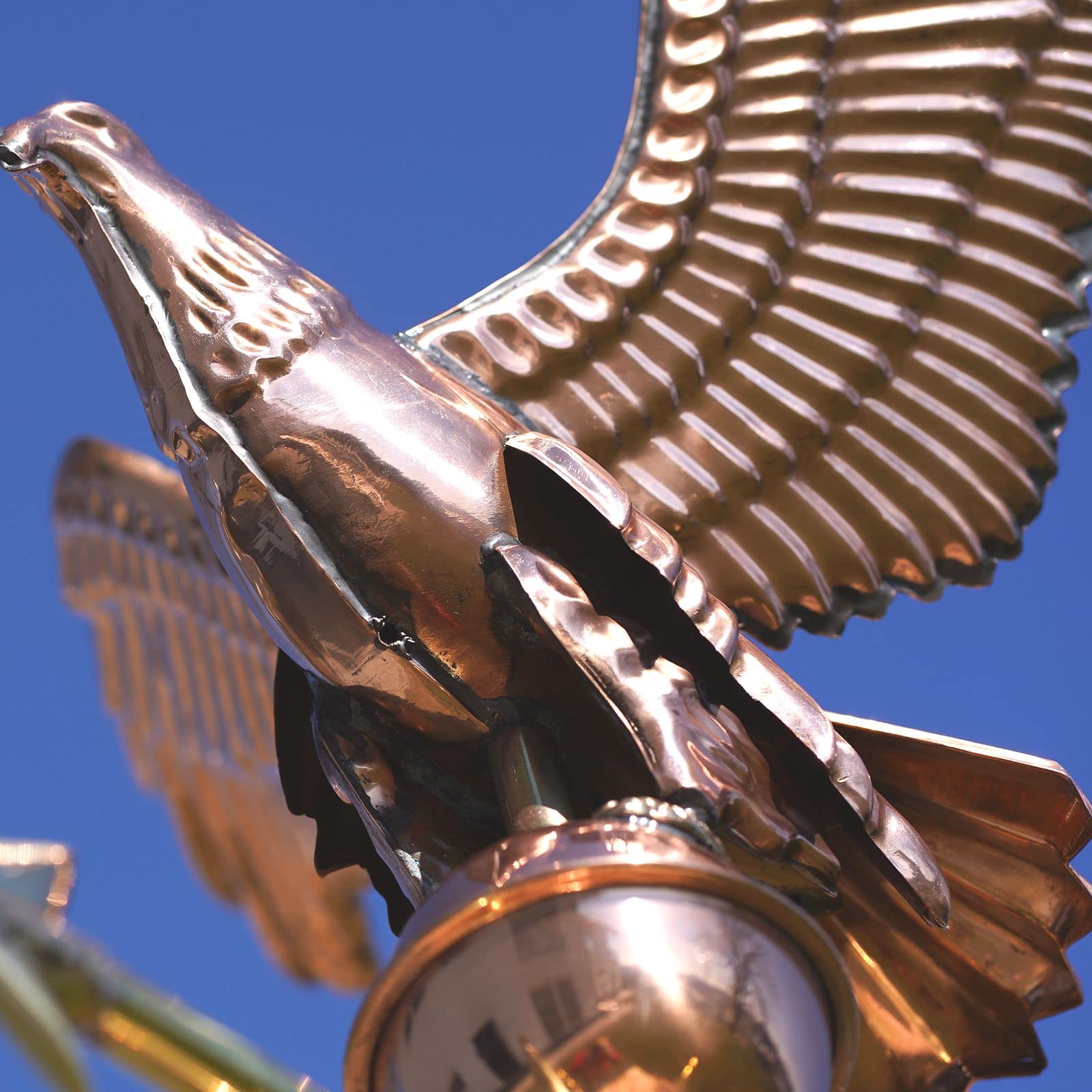 Linneborn Girouette 3D représentant un aigle de 55 cm de long avec support universel en bronze (produit de langue allemande)