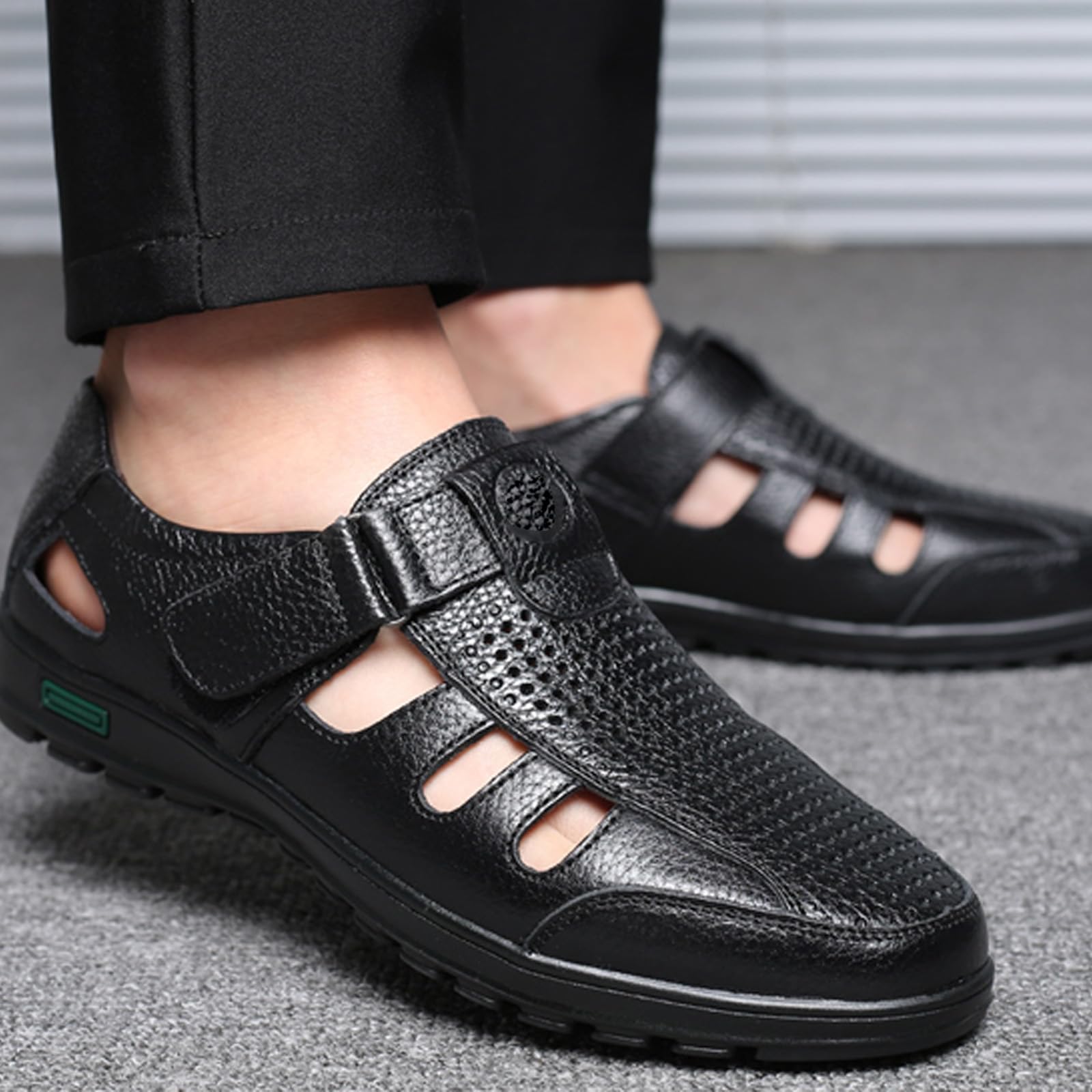 Sandali estivi da uomo in pelle traspirante casual punta chiusa comode scarpe da passeggio abito leggero antiscivolo suola morbida piatta