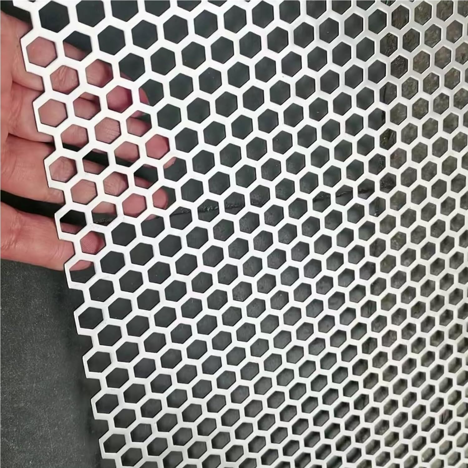 Sechseckiges Lochblech aus 304 SUS – langlebiges Metallgitter for Heimwerkerprojekte, Lüftungsabdeckungen und Filter(Dia 10mmx38X58cm)