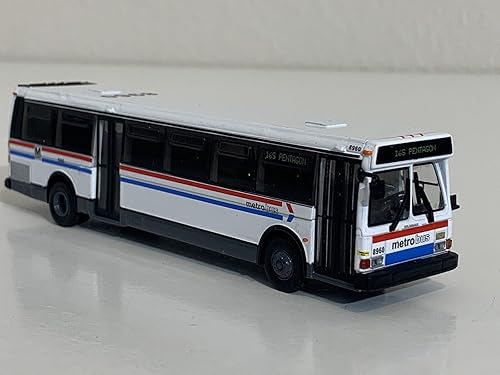 Grumman 870 Transit Bus-DC Metro Bus Livery Iconic Réplicas Escala 187 Nuevo en la Caja 5" Largo Precio $56,95 Entrega $4,25