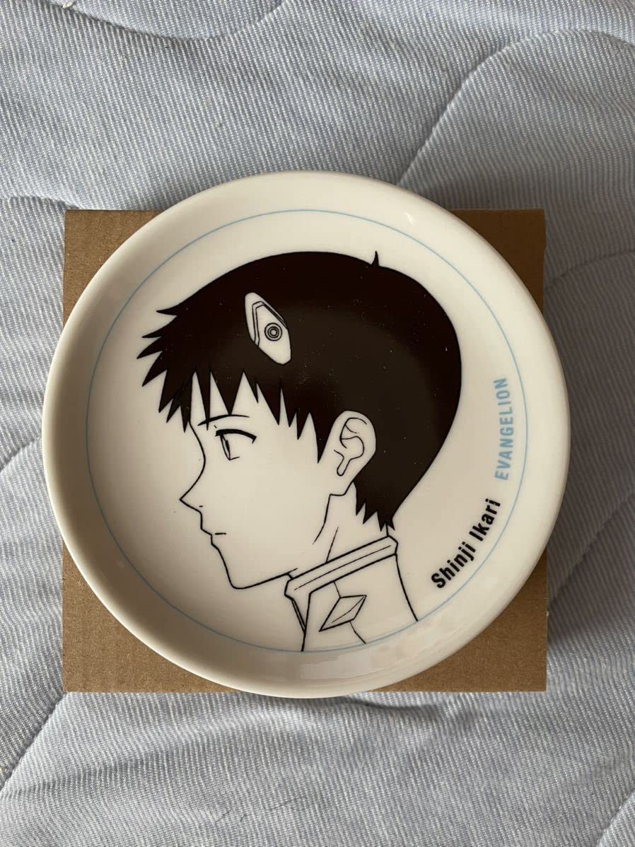 祝30周年！✨シン・エヴァンゲリオン☆✨碇シンジ小皿＆ミニキャンバス ２点セット Amazon.co.jp: シンエヴァンゲリオン劇場版 G賞 碇シンジ お皿 絵皿