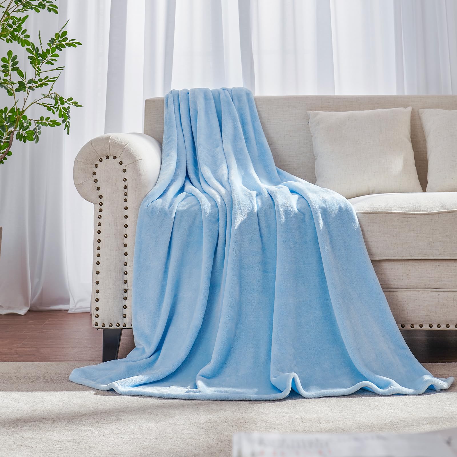 JIAHANNHA Light Blue Throw Blanket Fleece Blanket Throw Size(50 by 70 Inches),Super Soft Cozy Plush Blanket for Couch Sofa Bed,Lightweight Warm Bed Blankets for Adults,All Season — image 1