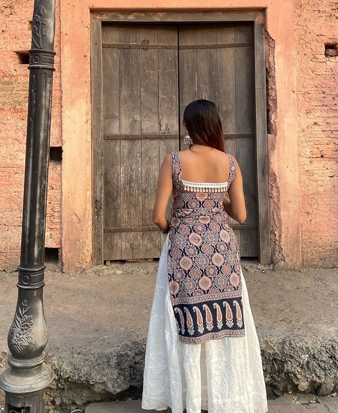 Image of Women's Sleeveless Ajrak Print Kurti - Pure Cotton, Straight Fit Cambric Jaipuri Printed Kurti