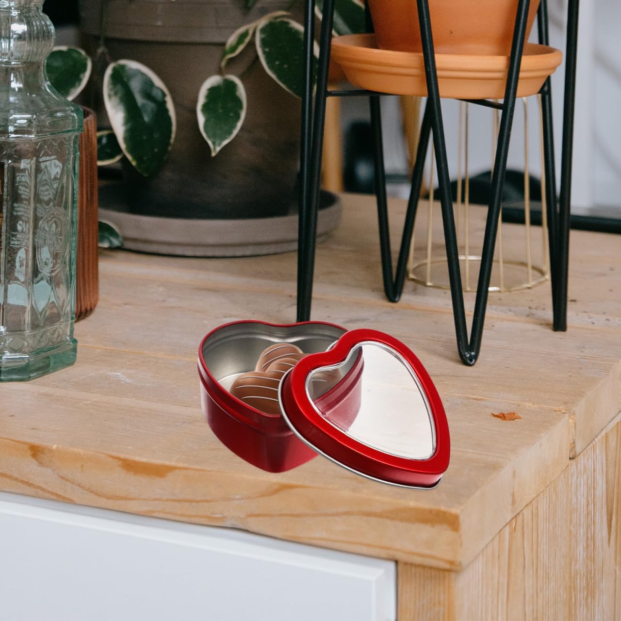 Luxshiny 40Pcs Heart Shaped Tin: 2oz Empty Candy Containers with Clear Window Lids for Candle Making DIY Craft Wedding Party Treasures (Red)