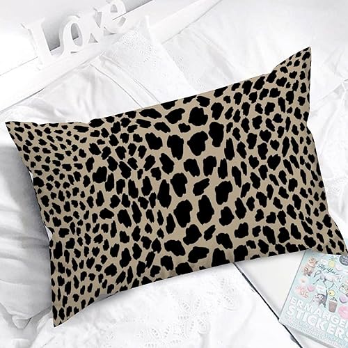 Vista 590 de ArogGeld Chinoiserie - Funda de cojín con estampado de leopardo y guepardo fucsia, con manchas de animales de vaca, color rosa oscuro, decoración