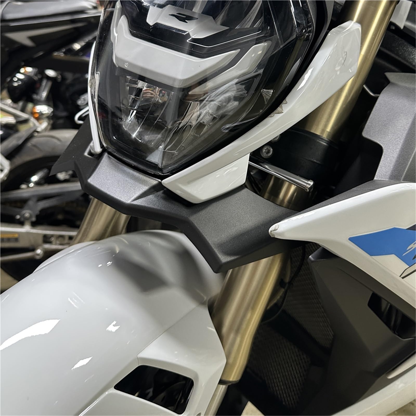 Front Bumper Splitter dachowy Pasuje do BMW F900R 2021 2022 F 900R S1000R Modyfikacja docisku Naked przedni spojler