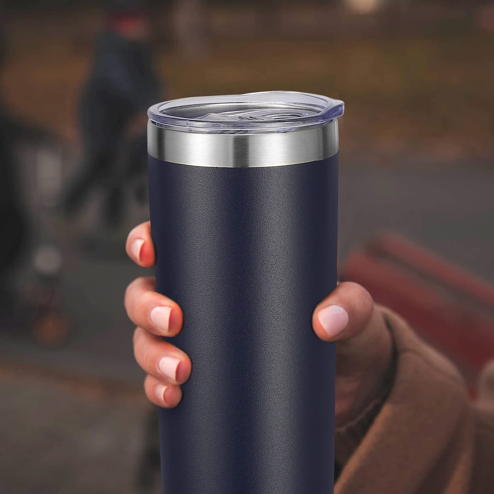 VEGOND Vasos de acero inoxidable a granel, paquete de 6, vasos delgados aislados al vacío de 20 onzas con tapa y popote, taza de café de doble pared, taza de agua de viaje, azul marino