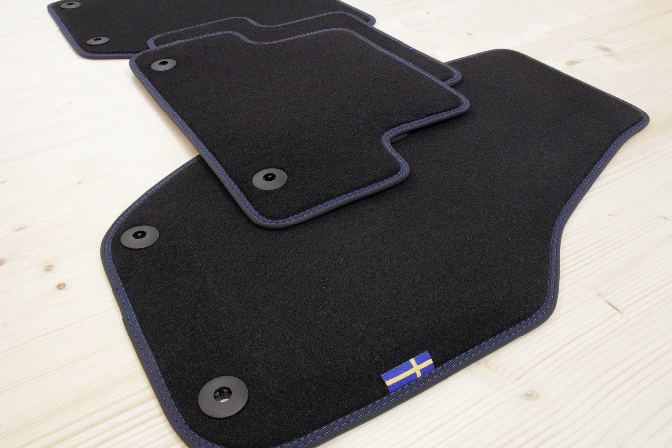 Tapis de sol en suède tuning-art D100 pour Volvo V40 2012-2019