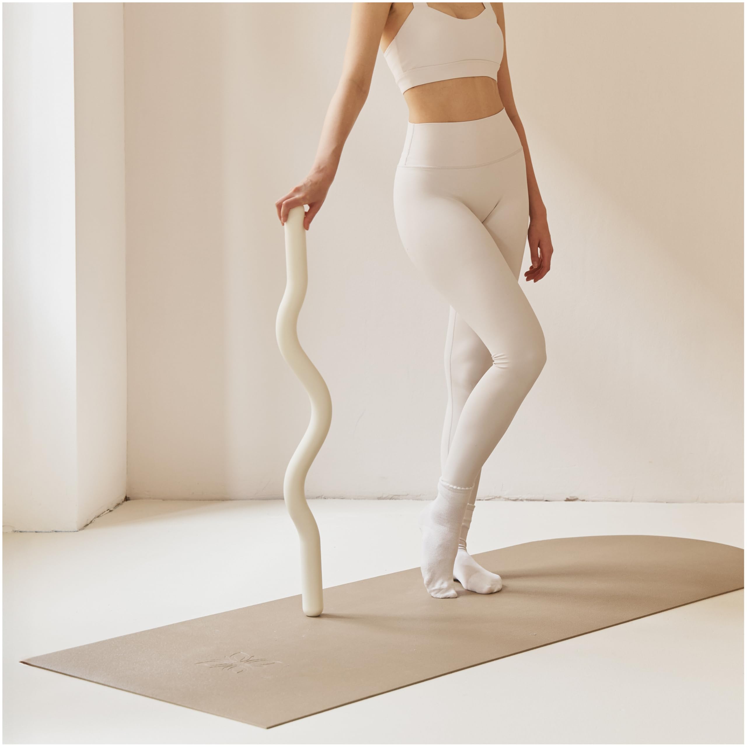 Pilates Hantel aus Silikon (6,8 kg / 11,35 kg) – Ergonomische Pilateshantel für Core Training & Home Workout – Gebogene SZ-Hantel für Krafttraining & Ganzkörperfitness – Rutschfest & komfortabel
