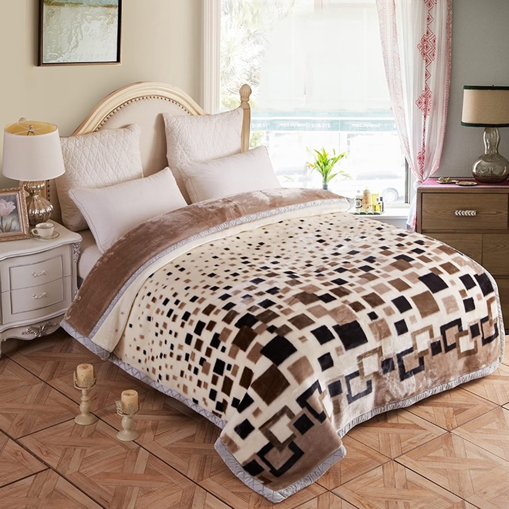 Thick 2 Ply Fleece Blanket Reversible Mink Blanket Plush Velvet Geometric Printed Bed Blanket Silky Soft Faux Fur Raschel Blanket for Autumn Winter,Square,150x200cm/2kg