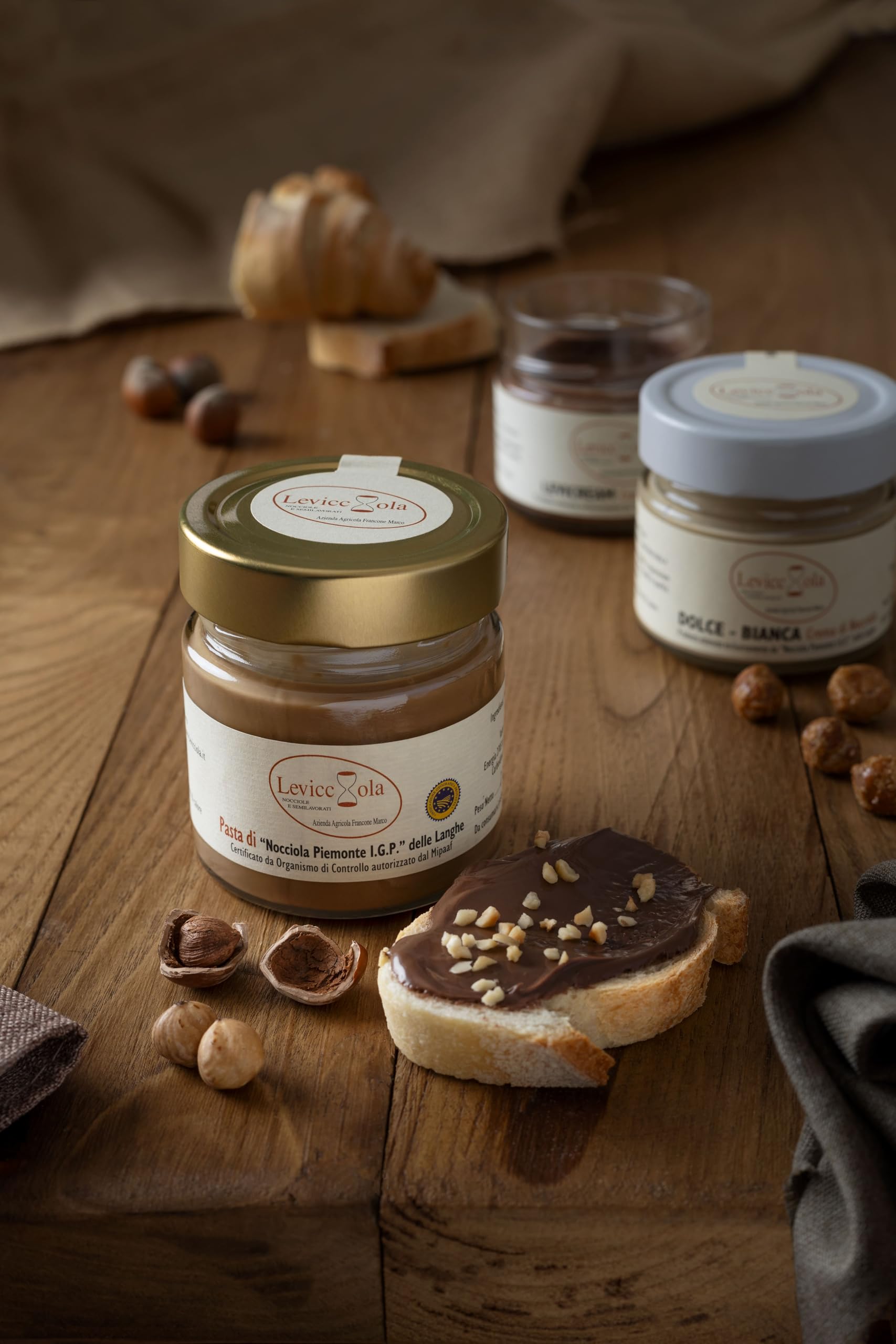 Levicciola- Pasta di nocciola PURA 100% Piemonte IGP Langhe - Senza zuccheri aggiunti, senza glutine e lattosio, Ideale per dolci gourmet e colazione - 500g