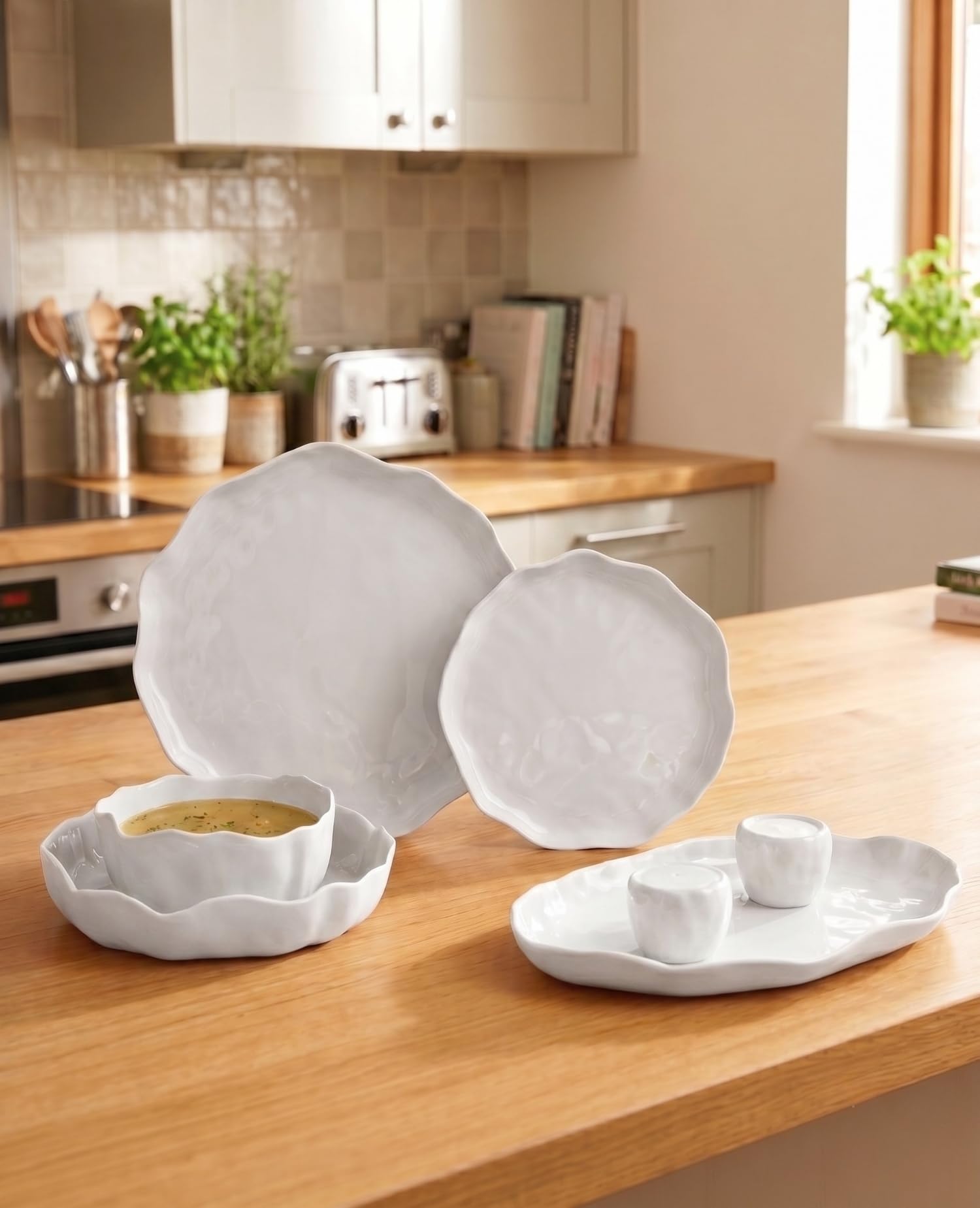 Geschirrset 27-teilig aus Porzellan für 6 Personen – BRICARD Angles White – Tafelservice Weiß mit Speisetellern, Desserttellern, tiefen Tellern & Schalen – spülmaschinen-, mikrowellen- & ofengeeignet