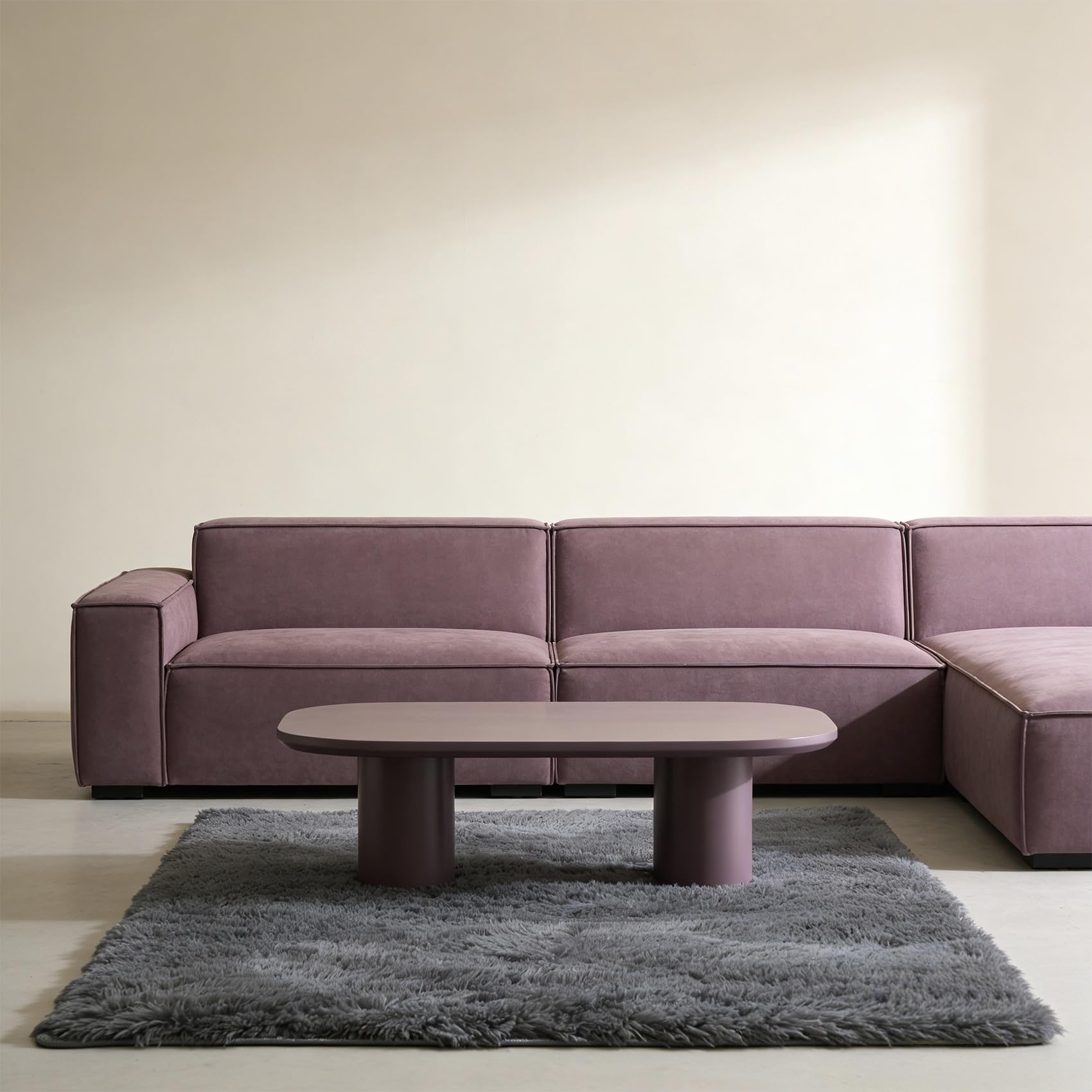 Tapis de salon antidérapant gris pour sécuriser et réchauffer un sol froid