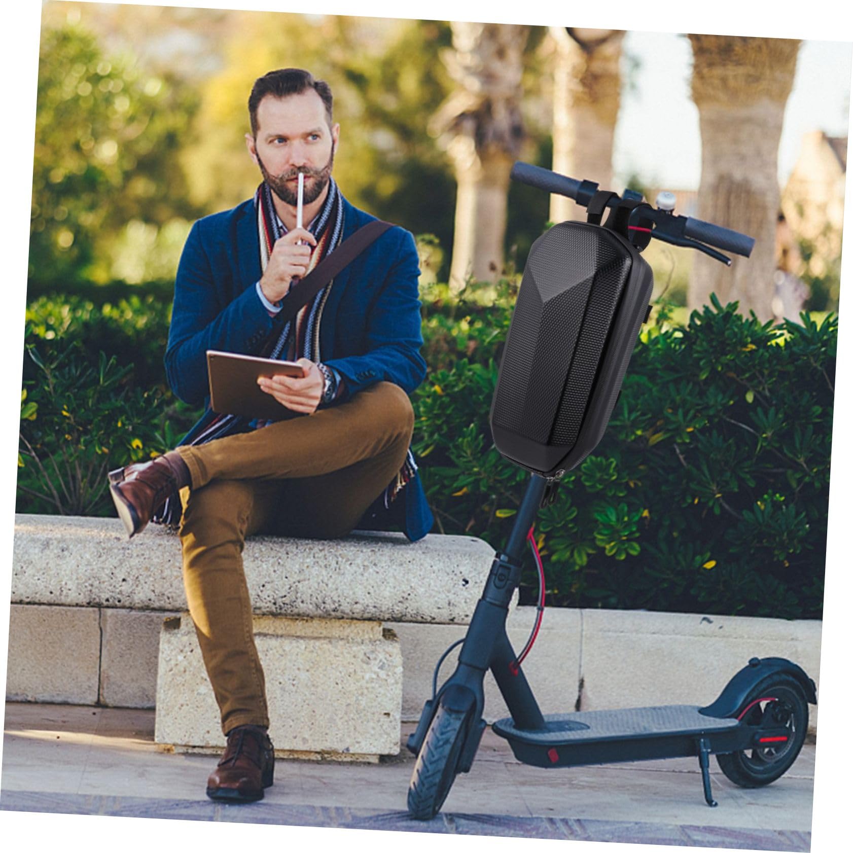 Sacoche Étanche pour Guidon de Trottinette et Vélo Électrique Pochette de Rangement Rigide EVA Capacité Spacieuse Multifonction pour Téléphone et Accessoires Fermeture Zippée