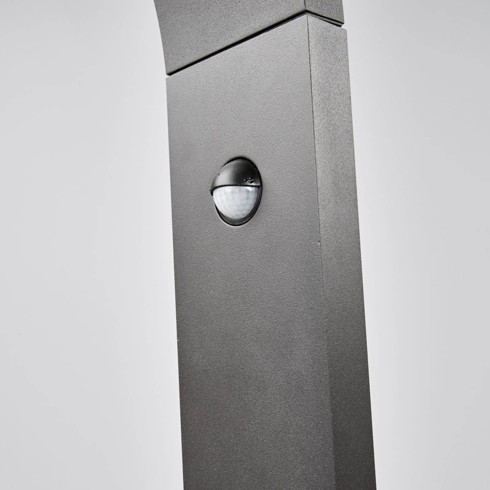 Lucande lampada da esterni con sensore di movimento (Moderno) colore Nero, in Alluminio lampadina inclusa Lampioncino paletto luminoso viale lampioncino