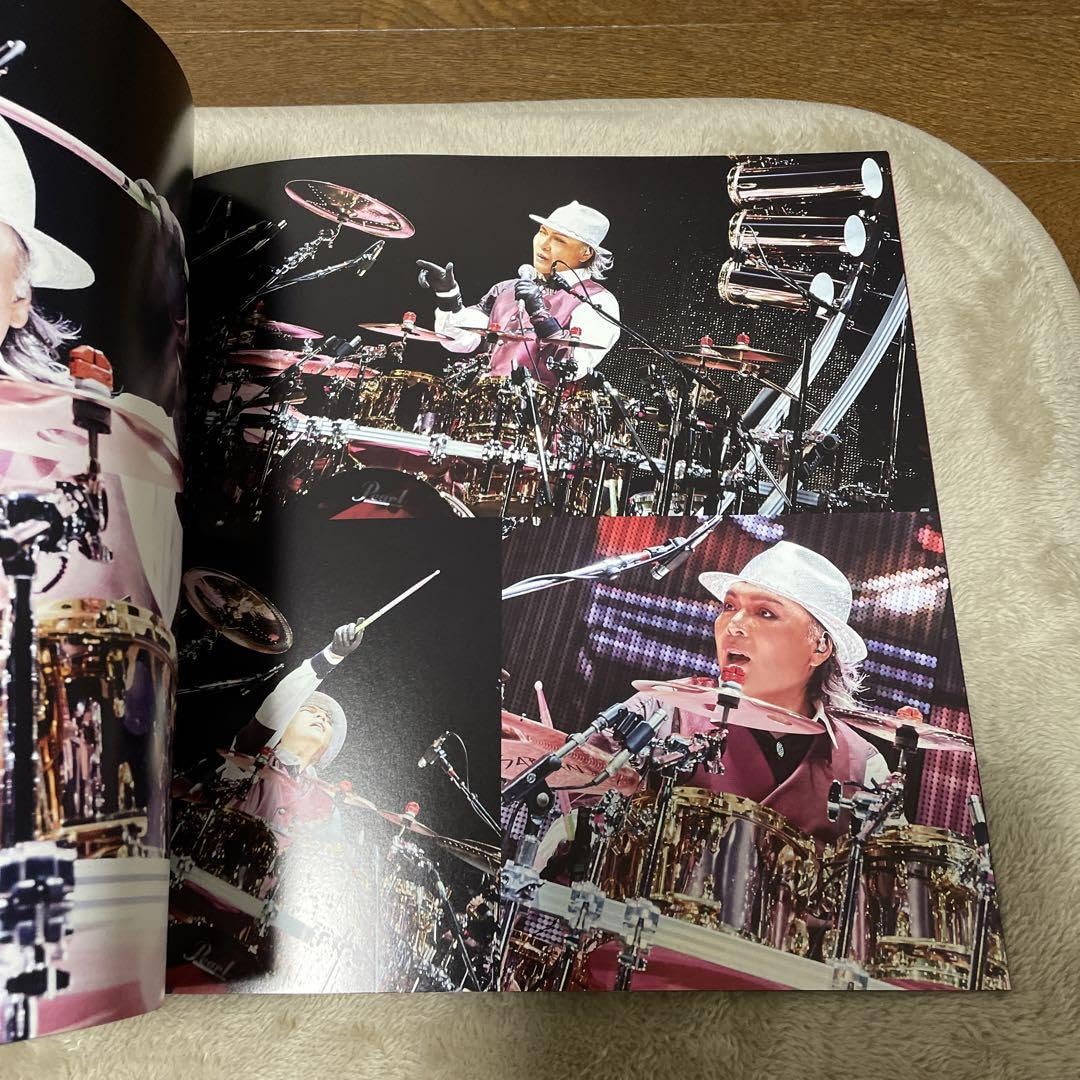 Amazon.co.jp: LUNA SEA ルナシー A Rosy Show 写真集 : おもちゃ