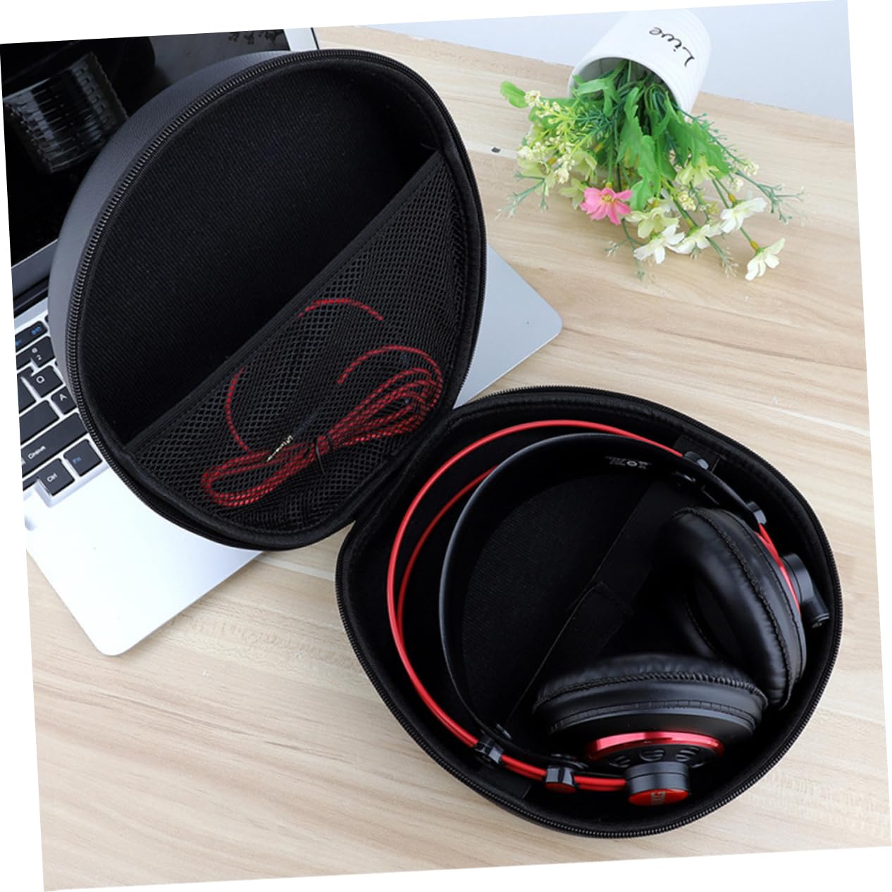DOITOOL Custodia per cuffie Custodia portatile per auricolari da viaggio Materiale PU durevole Design leggero con cerniera per cuffie e cavo di archiviazione colore nero