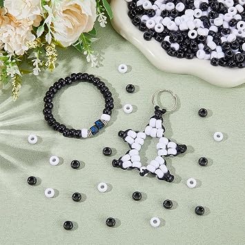 1000Pcs 2 Colors White Black Pony Beads Barrel Spacer Beads Small 9 x 6mm Opaque Plastic Large Hole Smooth Loose Spacers Findings for Jewellery Making Bracelets Necklaces DIY Crafting Decor