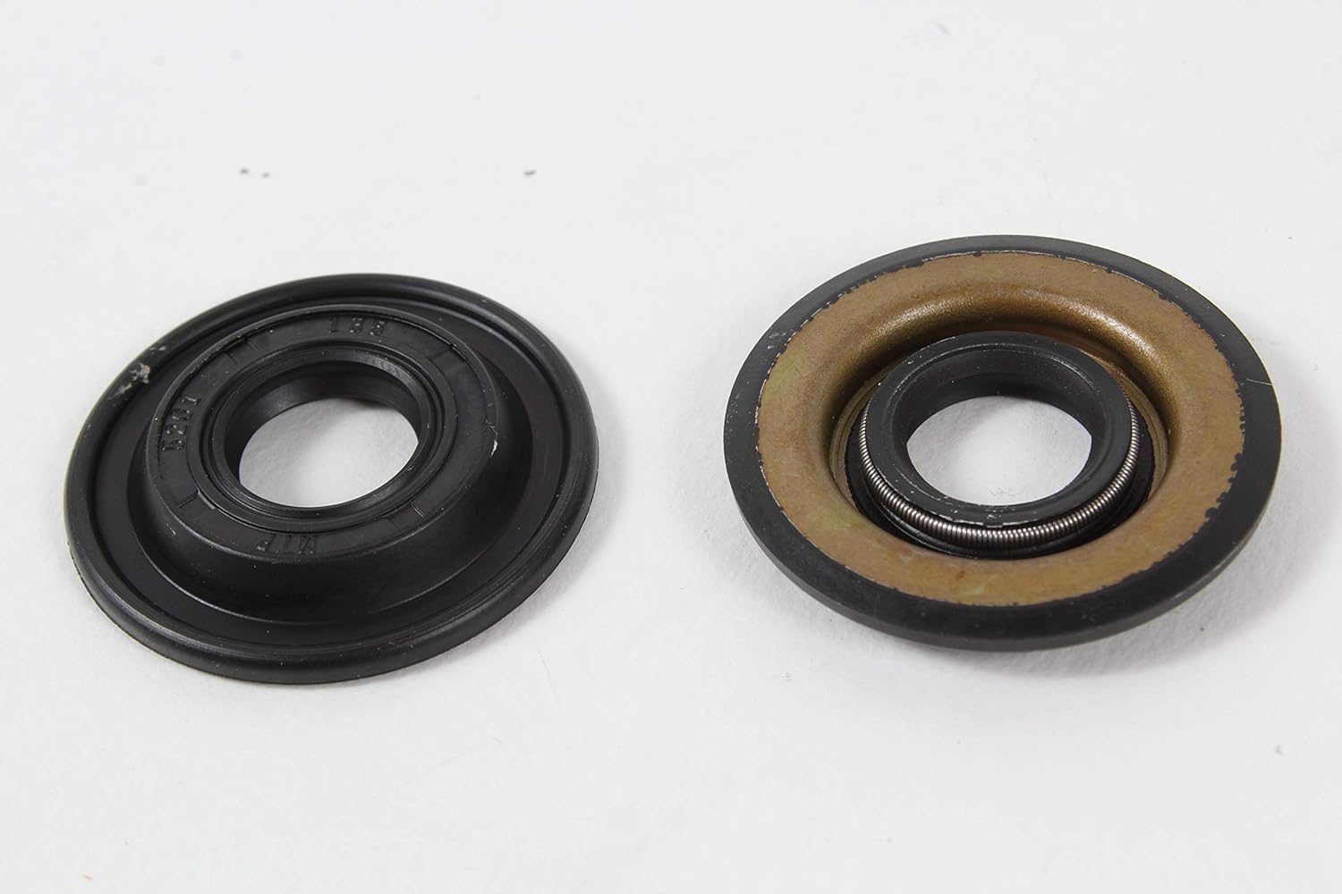 Husqvarna Genuine 545081815 Crakshaft Seal Kit Fits 125B