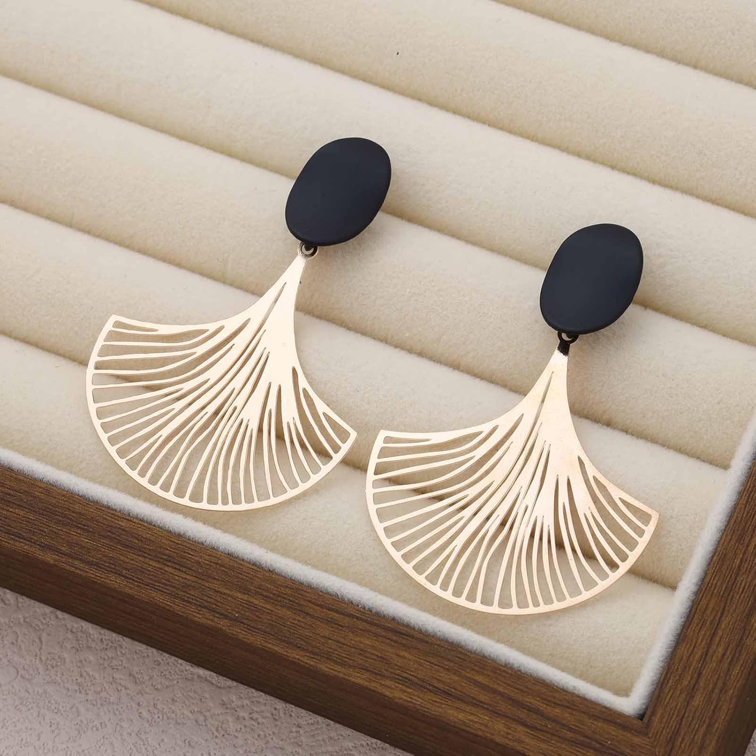 Bohemian Ginkgo Leaf Dangle Earrings Gold Metal Leaves Drop Earring Black Acrylic Oval Stud Earring Large Hollow Ginkgo Leaf Earrings Jewelry for Women - Image 3
