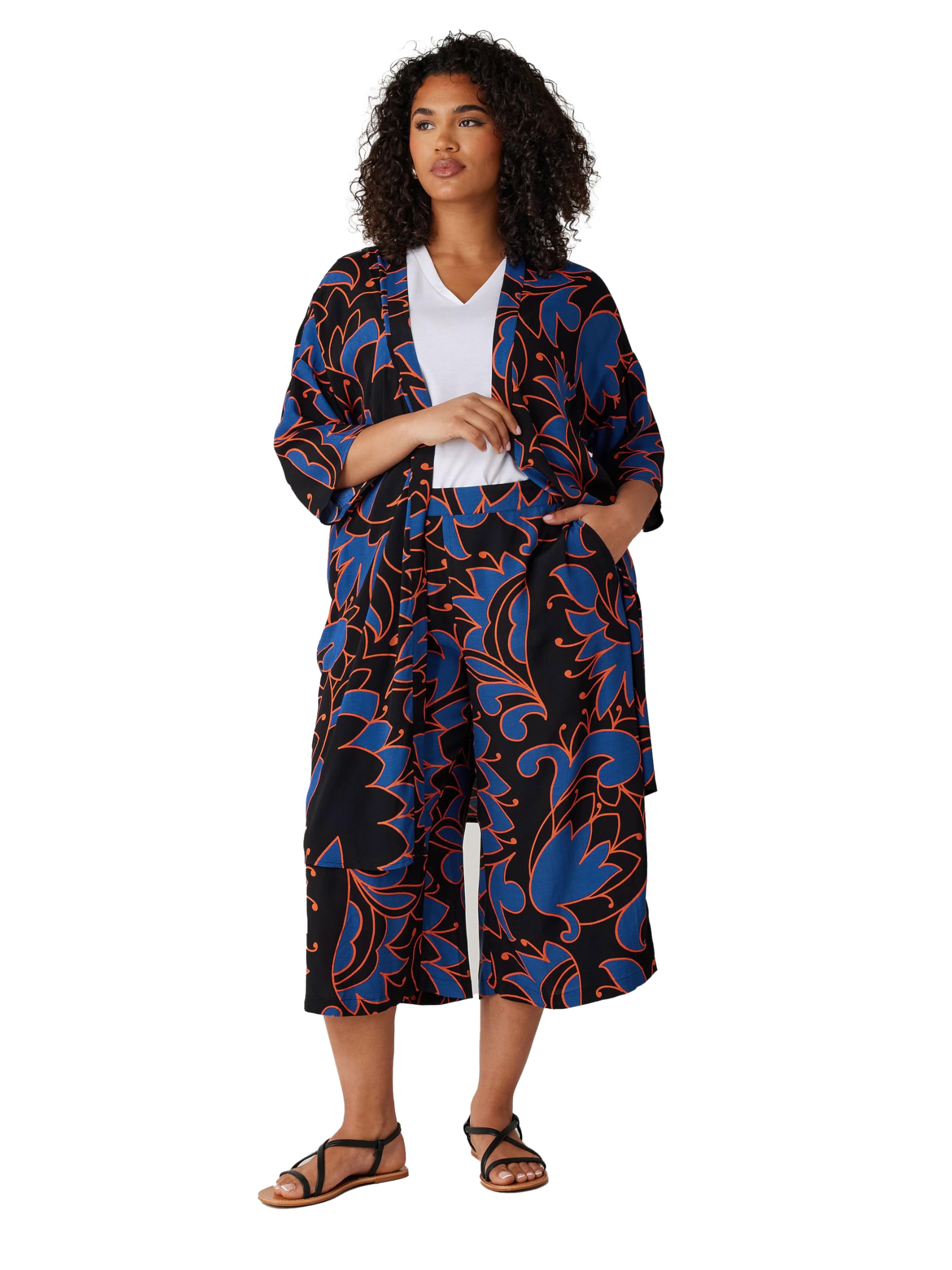 EVANS Curve Abstract Print Crepe Wide Leg Trousers - Women's - Plus Size Curve