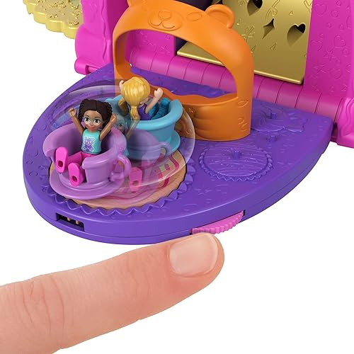 Miniatura 4 de Polly Pocket Juguete de viaje, juego de oso de chicles con 2 micro muñecas y 26 accesorios sorpresa, juguete de animal compacto