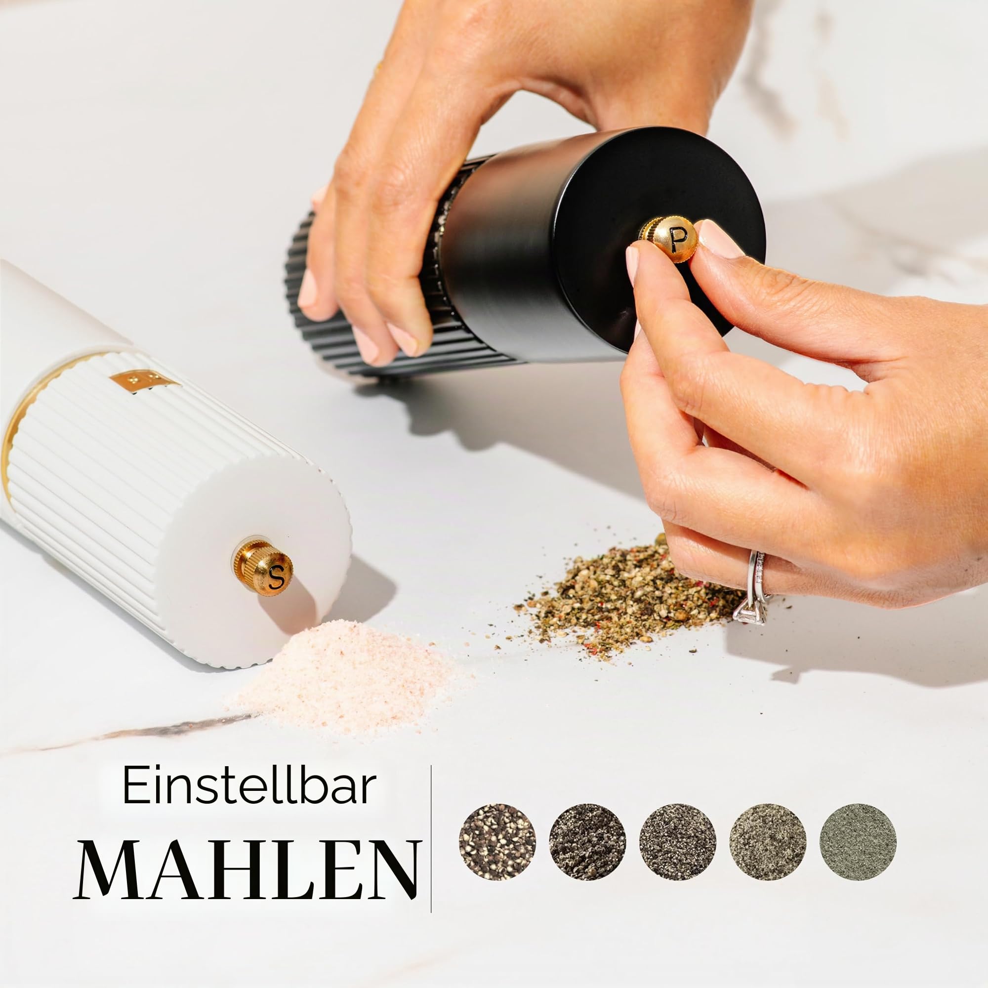 Styled Settings Salz- und Pfeffermühlen-Set Weiß-Schwarz-Gold – 2-teiliges manuelles Holz-Set mit verstellbarem Keramikmahlwerk & Holzständer – Geschenkidee