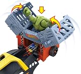 Hot Wheels RacerVerse - La fuga di Batman, veicolo trasformabile in pista circuito a 3 corsie, include 2 macchinine, Batman Die-Cast e RacerVerse Joker, giocattolo per bambini, 4+ anni, HXN21 - 5