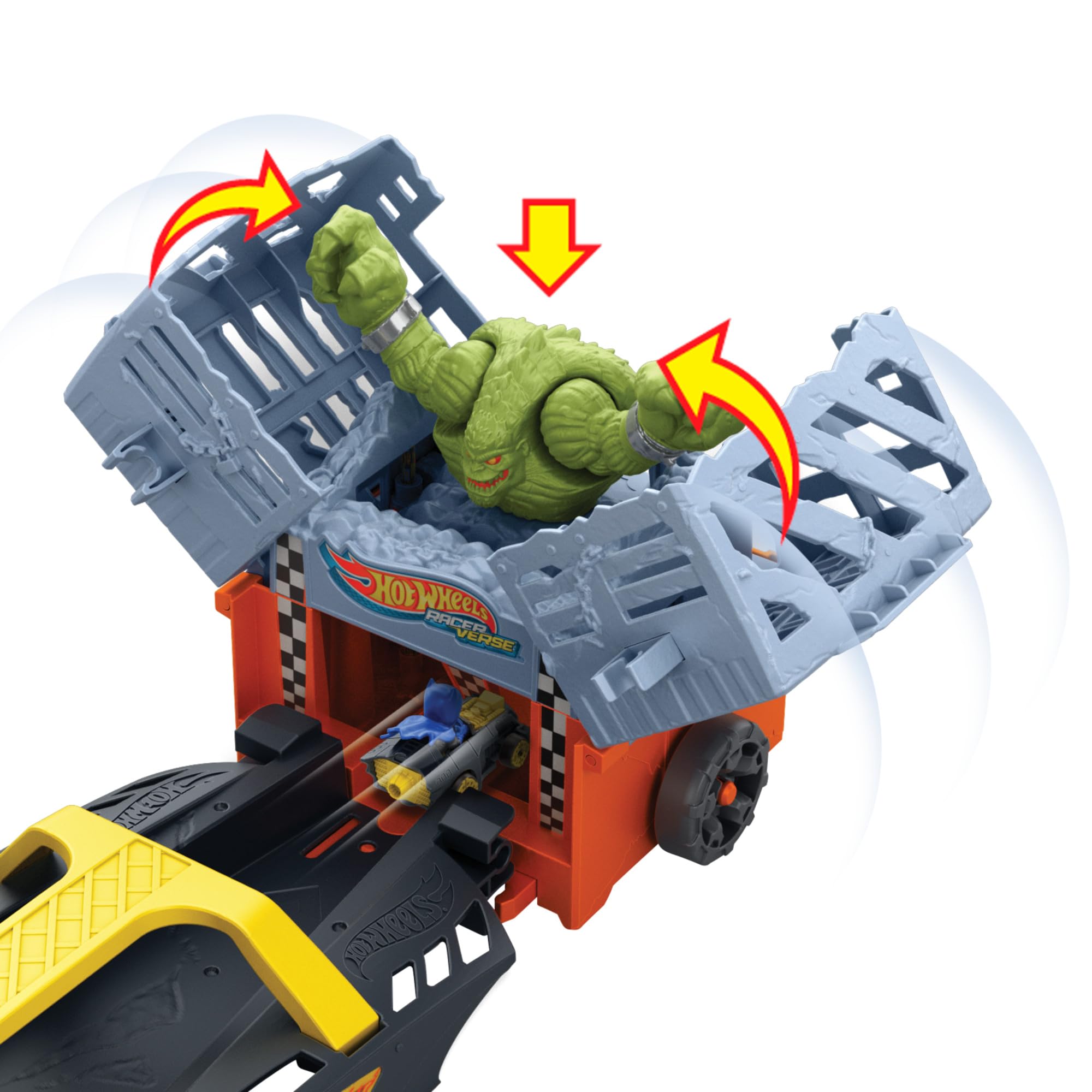 Hot Wheels RacerVerse - La fuga di Batman, veicolo trasformabile in pista circuito a 3 corsie, include 2 macchinine, Batman Die-Cast e RacerVerse Joker, giocattolo per bambini, 4+ anni, HXN21
