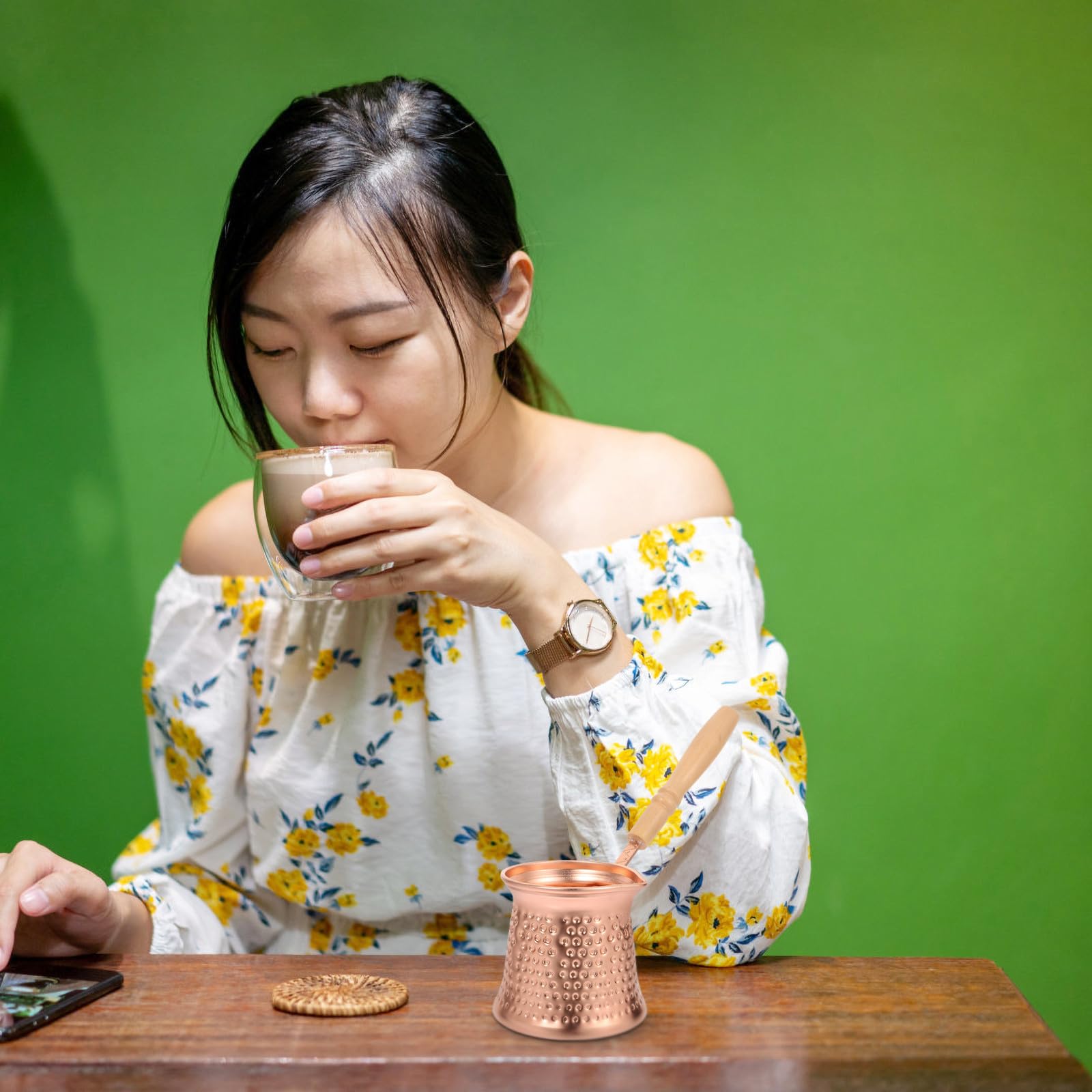 NUOBESTY Caffettiera Turca da 350Ml in Lega di Rame Manico in Legno Antiscottatura, Pentola Multifunzione per Caffè e Latte, Adatta per Uso Quotidiano e Bar
