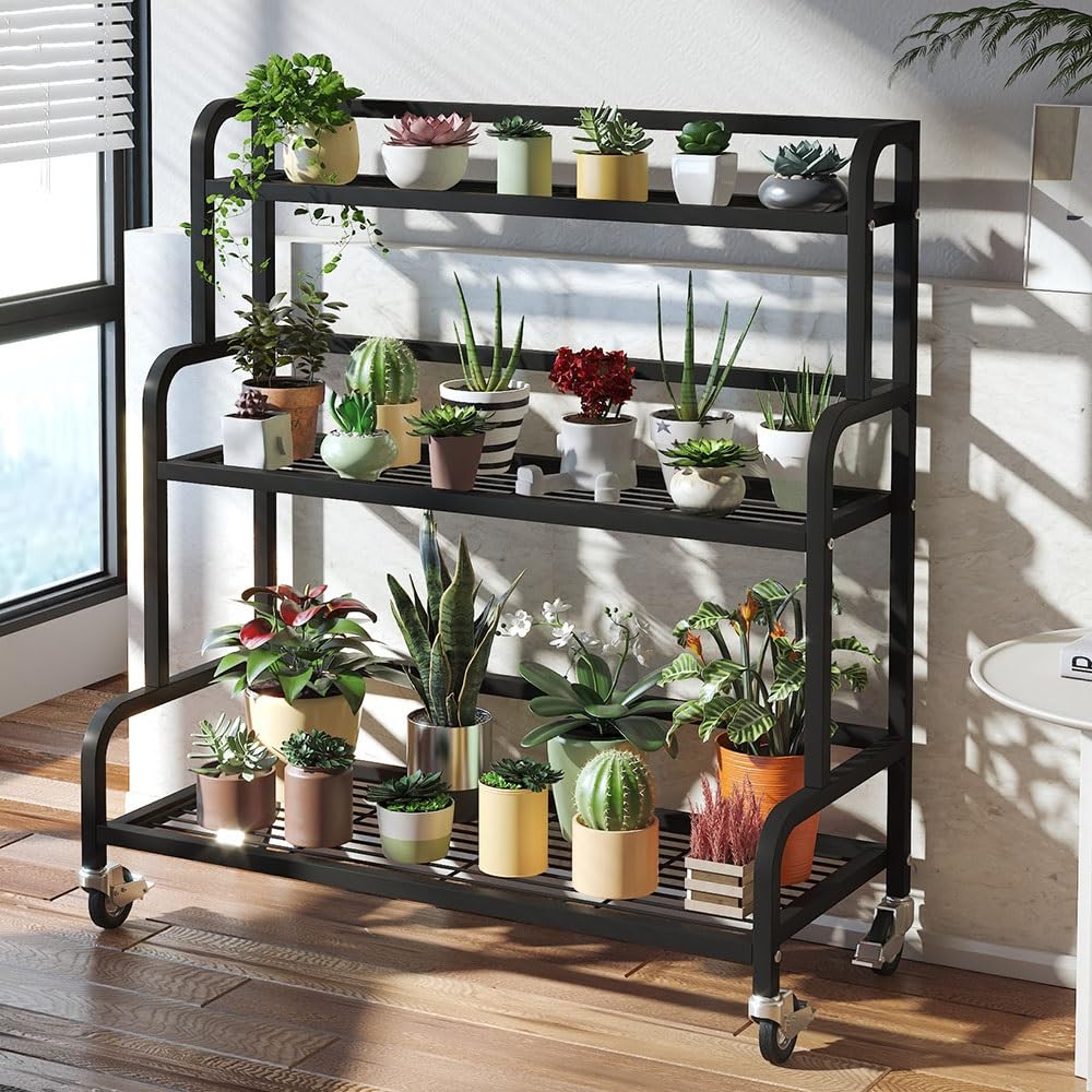 Support à plantes en métal pour organiser vos pots de fleurs en échelle
