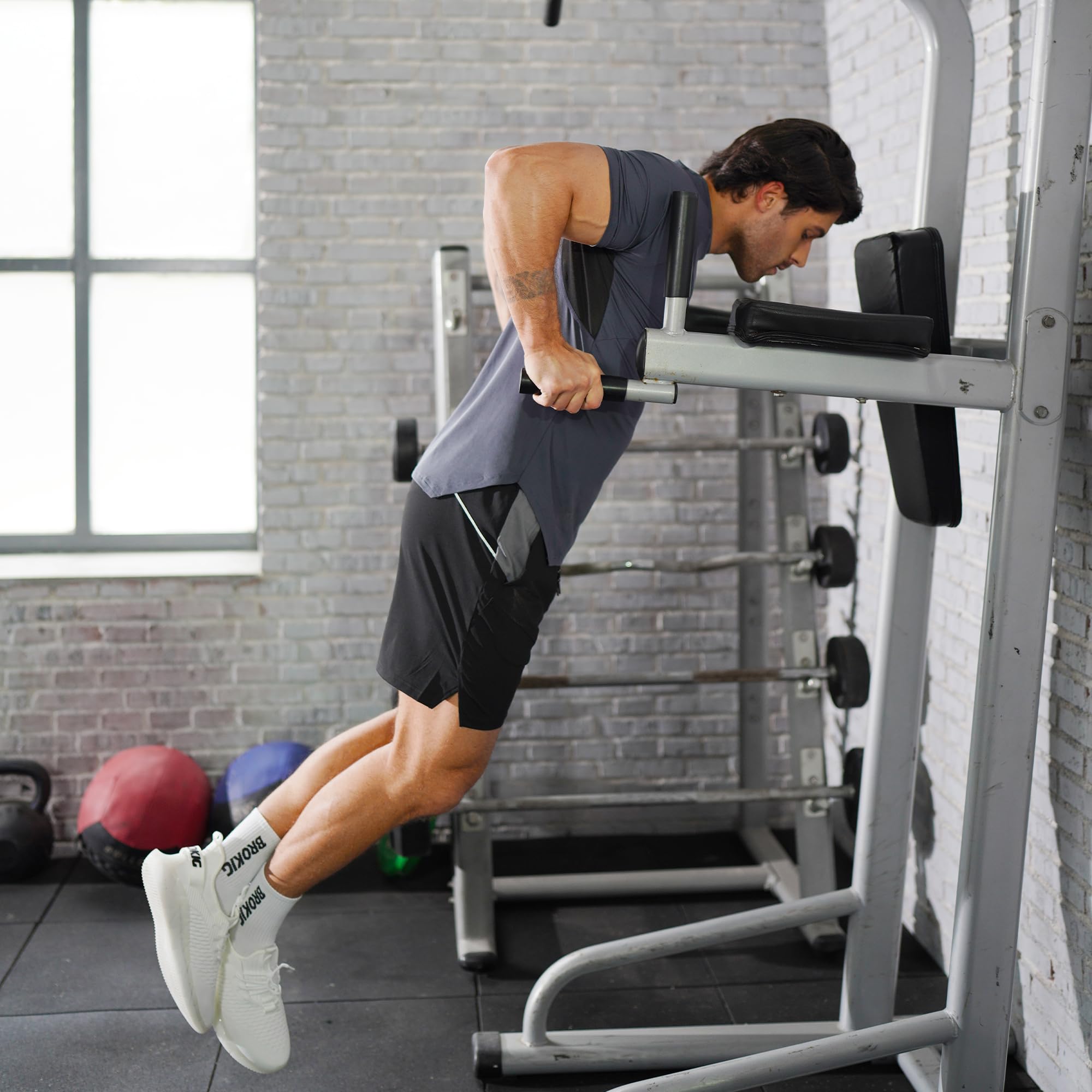 BROKIG Camiseta de gimnasio irregular para hombre, camiseta deportiva de ajuste muscular, camiseta de secado rápido, camiseta transpirable para correr