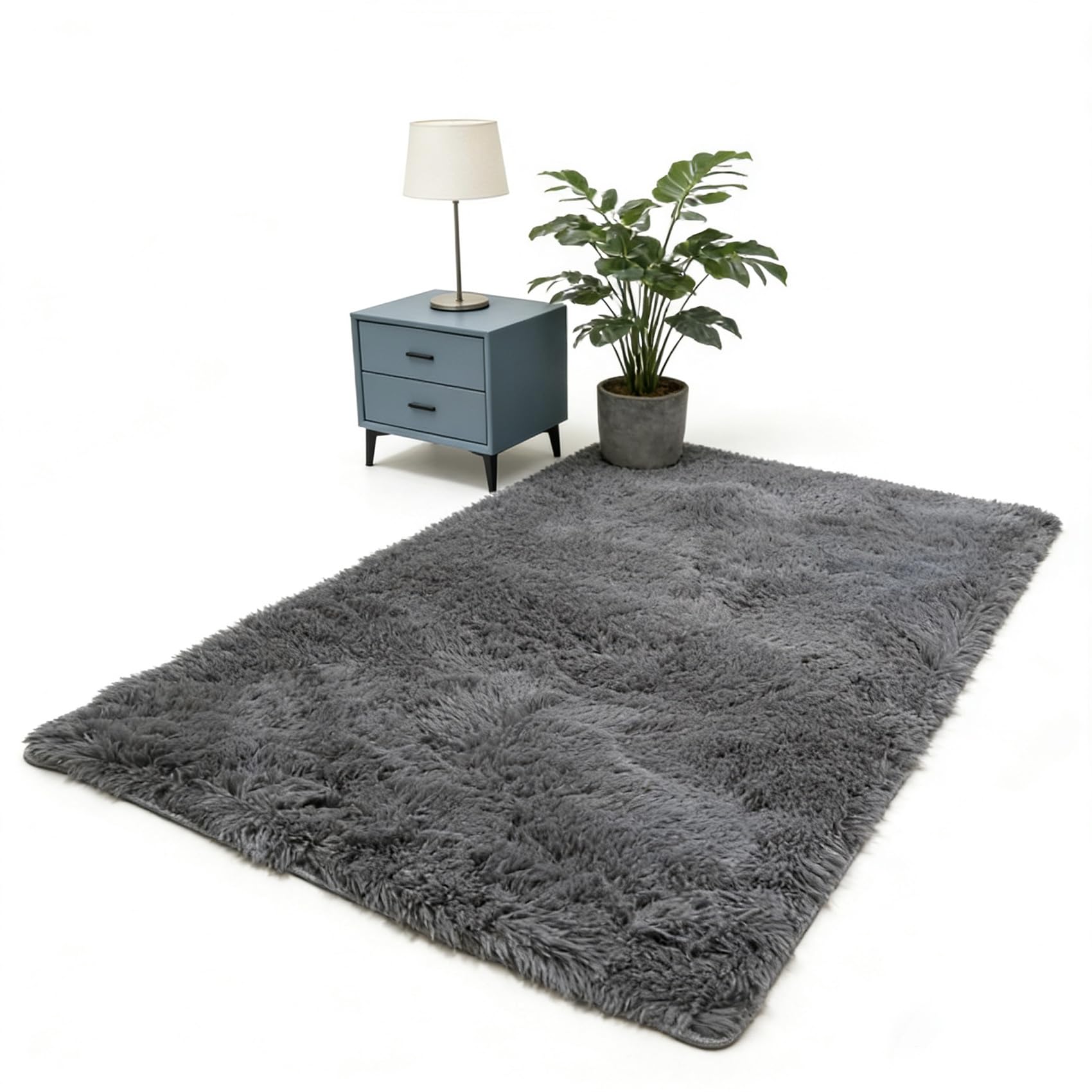 Tapis moderne élégant gris à poils longs pour une décoration raffinée
