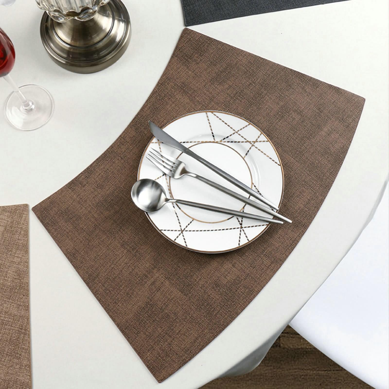 Tovaglietta Antiscivolo Cucina 8 Pezzi, 32 x 37 x 50 CM, Settore con Tinta Unita, Tovagliette Americane Lavabili Pelle, Marrone