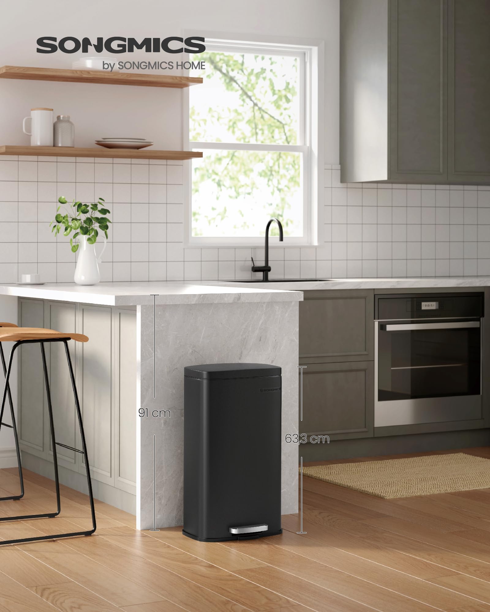 SONGMICS Pattumiera da cucina da 30 litri, pattumiera a pedale, chiusura rallentata, pedale, acciaio, secchio interno, nero, LTB03BK