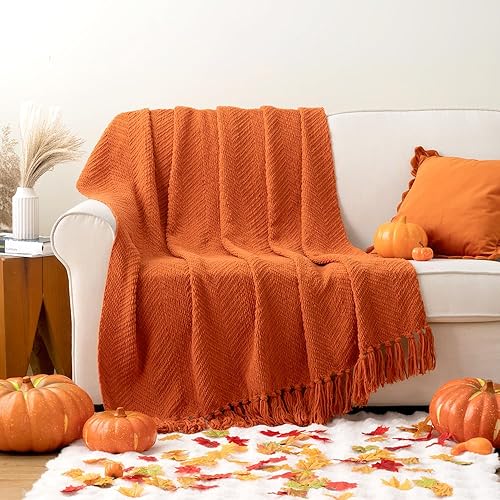 Miniatura 3 de BATTILO HOME Manta naranja quemada para sofá, manta tejida de decoración de otoño versátil para silla, manta decorativa de Halloween con borlas para