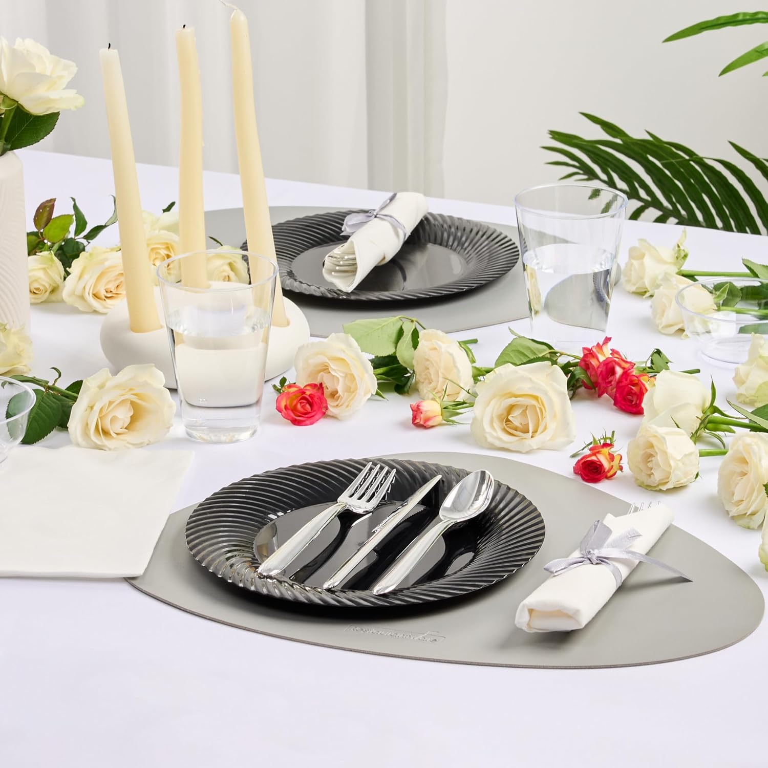 Moderna Silver Plastic Cutlery Set - with White Napkin, Silver Ribbon - 7 1/4" x 2" x 1 3/4" - 100 count box