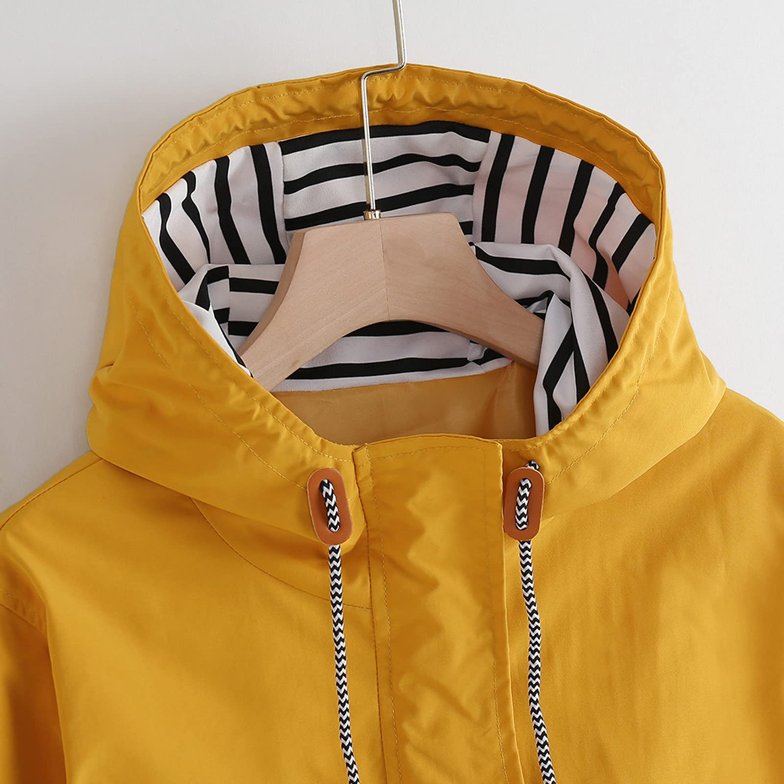 Chubasquero para mujer, impermeable, a prueba de viento, funcional, tallas grandes, negra, softshell, amarilla, entretiempo, chaqueta ligera con capucha para primavera, otoño, para senderismo
