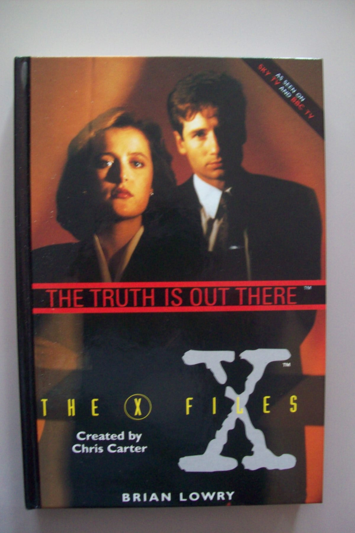 The Truth is Out There : The Official Guide to the X Files.