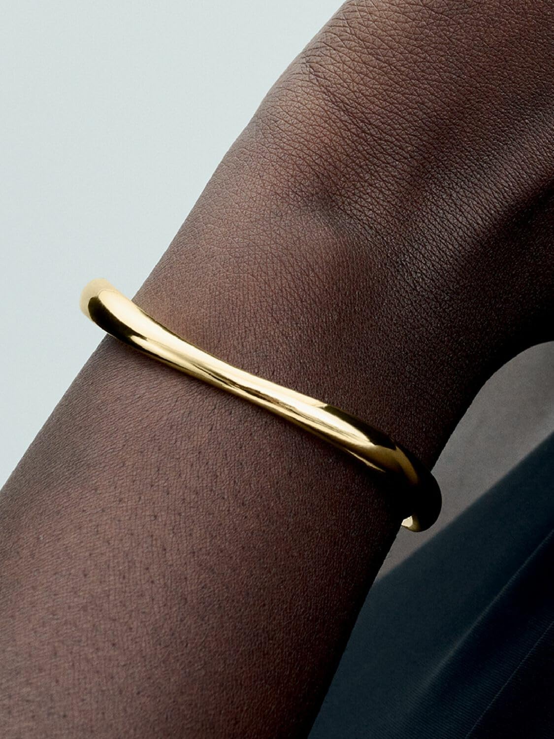 Pandora Essence Armreif, offen, 14-karätig vergoldet