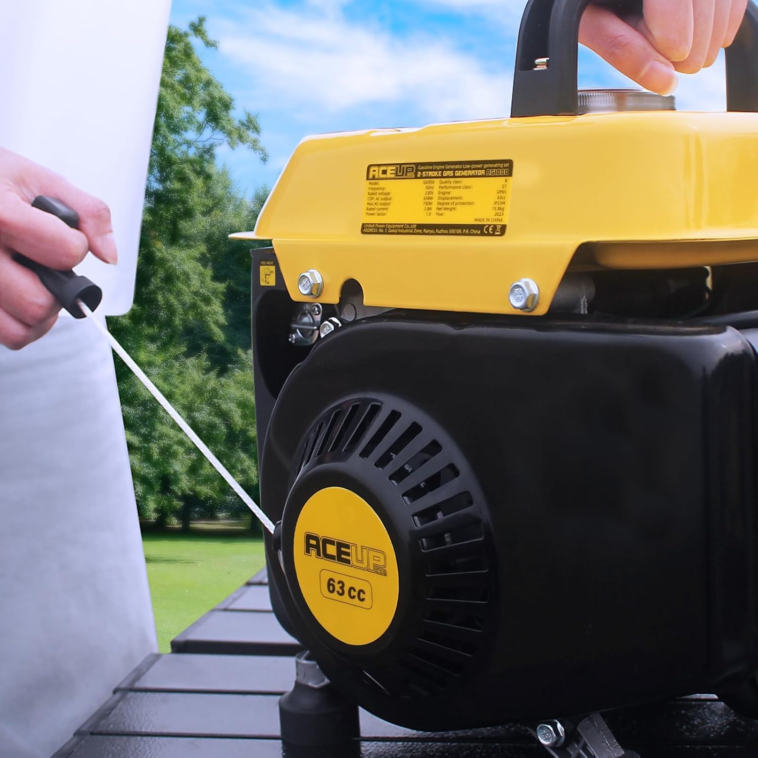 Aceup Energy Generatore di Corrente Portatile 750W, Mini Generatore Benzina 2 Tempi con Presa 230V, Ultraleggero per Campeggio, Emergenza e Uso Esterno, EURO-V CE