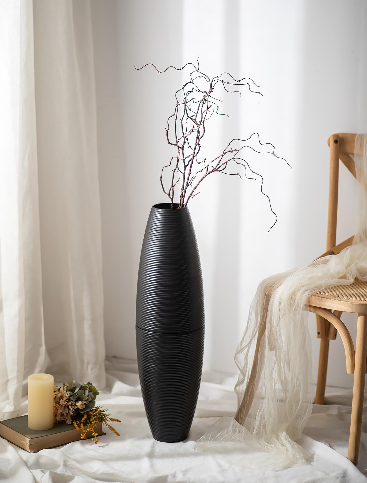 Sziqiqi Schwarz Bodenvase Groß 70cm: Metall Große Vasen für Boden für Wohnzimmer Flur Esszimmer Kaminkonsole Deko - Modern Rippen Bodenvasen Hoch für Pampasgras Trockenblumen Dekozweige Federn