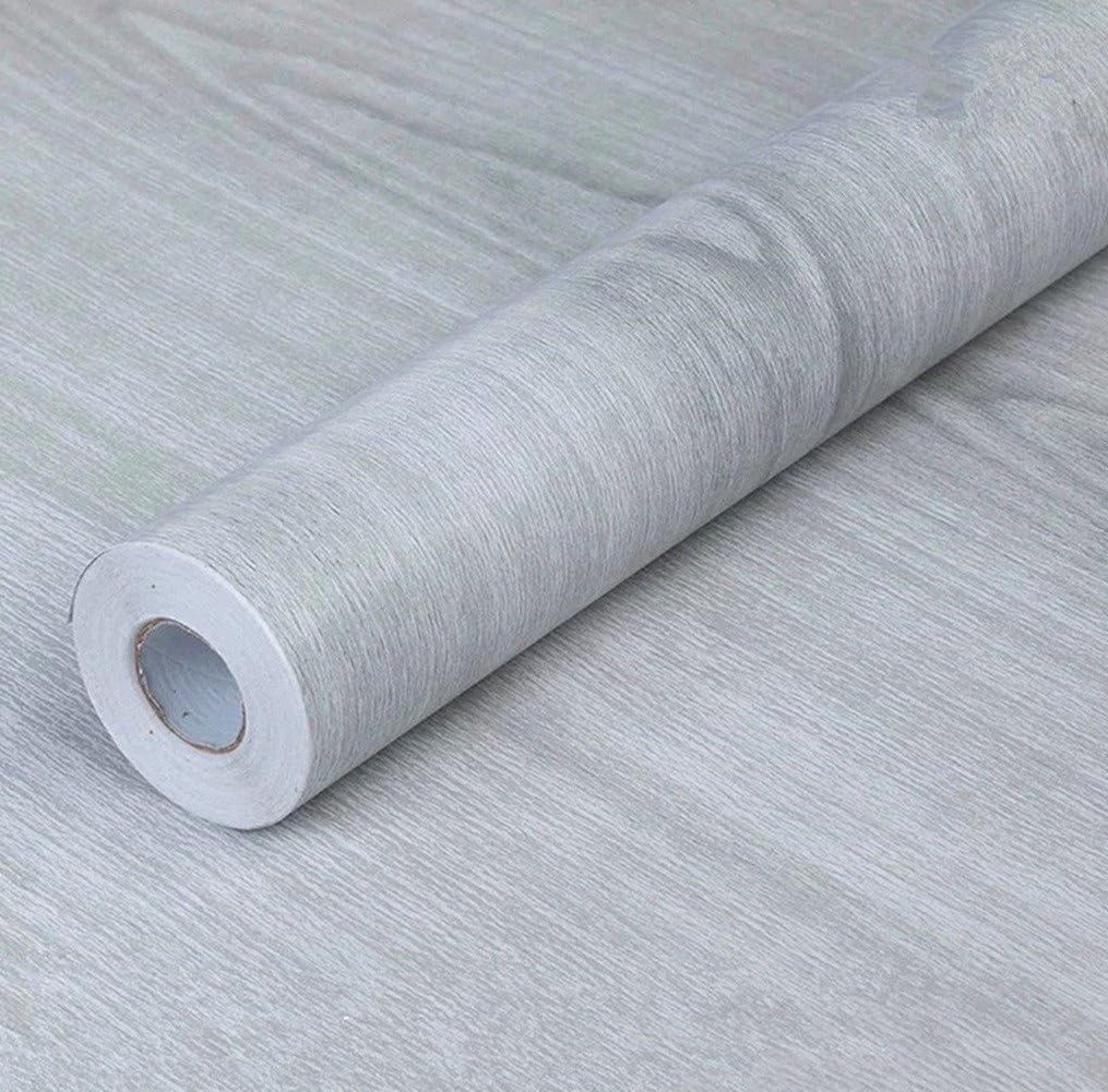 Papier peint grain de bois gris autocollant pour rénover sans peindre