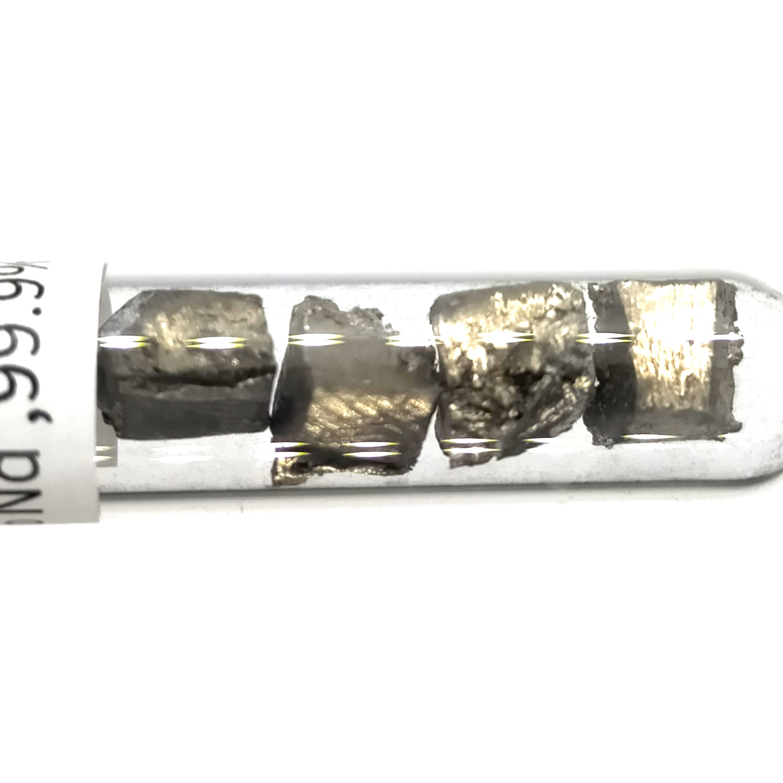 ランタノイド原子番号57~71までの元素鉱物の標本 ランタン - iElement