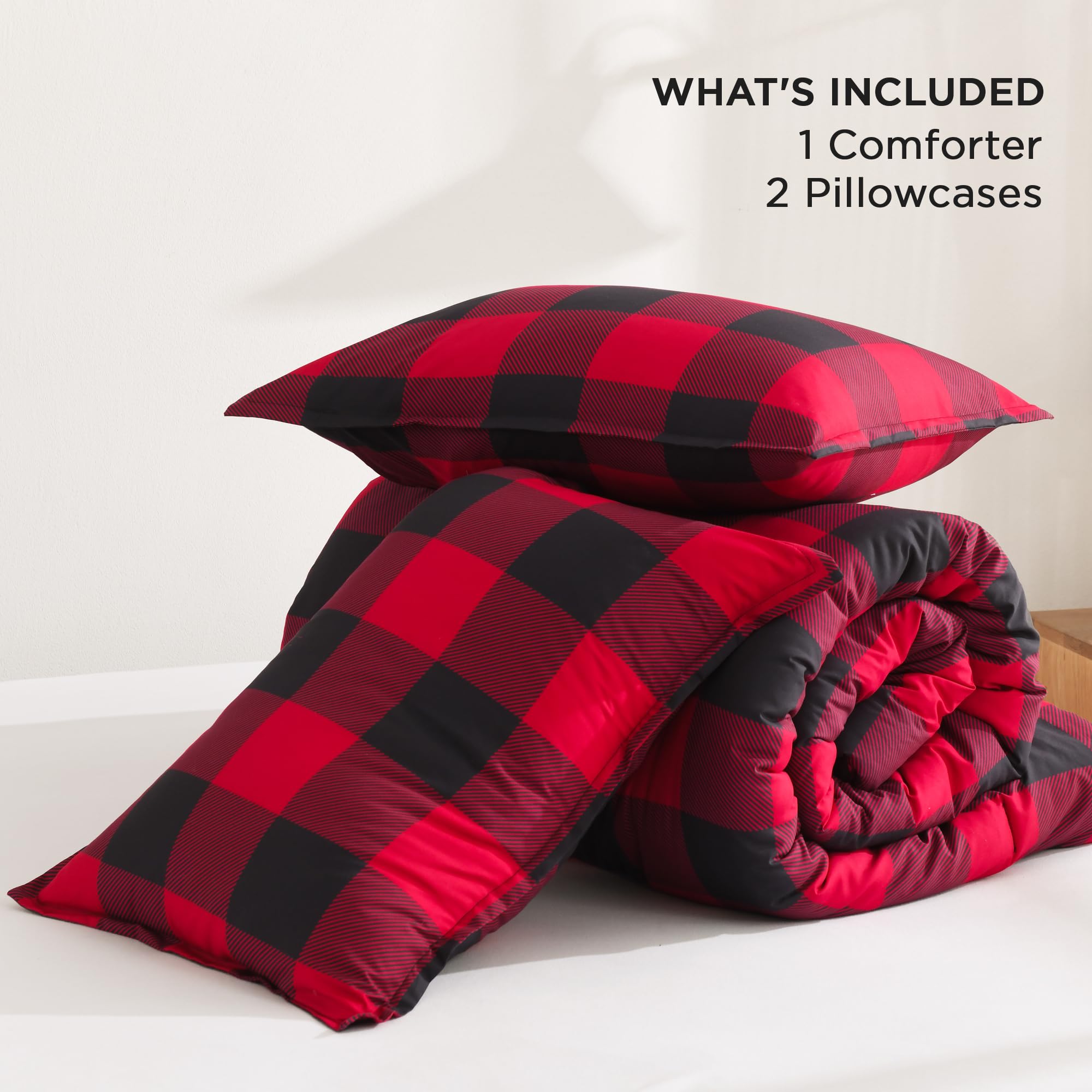 Addison Home Parure De Lit 7 Pièces à Carreaux Buffalo Pour Très Grand Lit En Microfibre Légère Et Ultra Douce, Réversible Et Confortable, Couvre-lit Hypoallergénique, Très Grand Lit, Rouge Et Noir