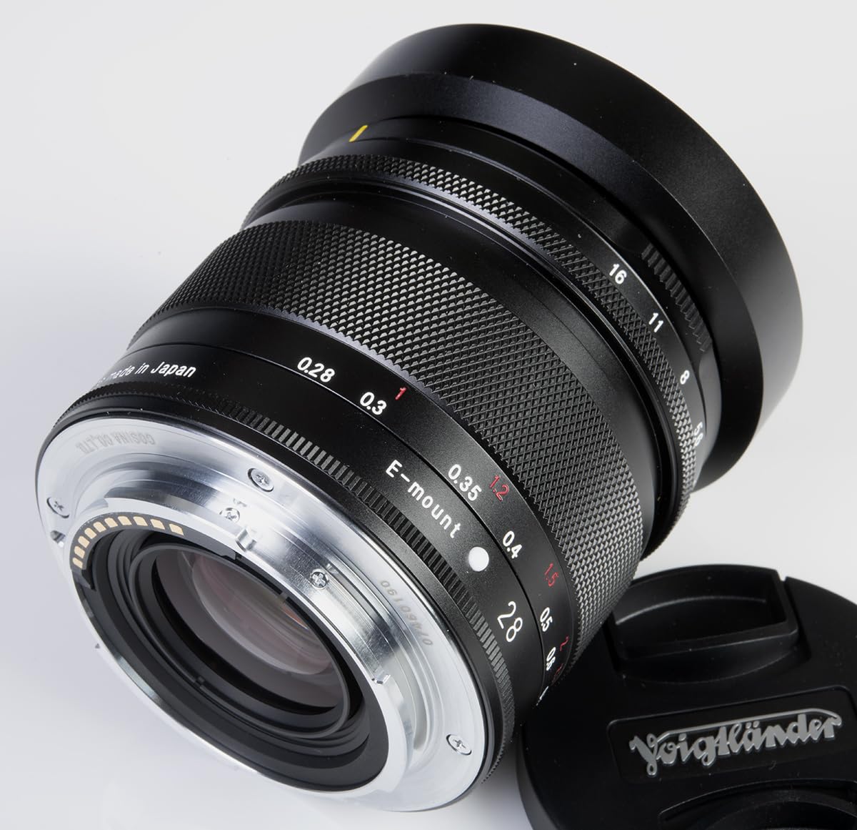 Voigtländer NOKTON 28mm F1.5 E Mount Amazon.com : Voigtlander Nokton 28mm f/1.5 Aspherical Lens