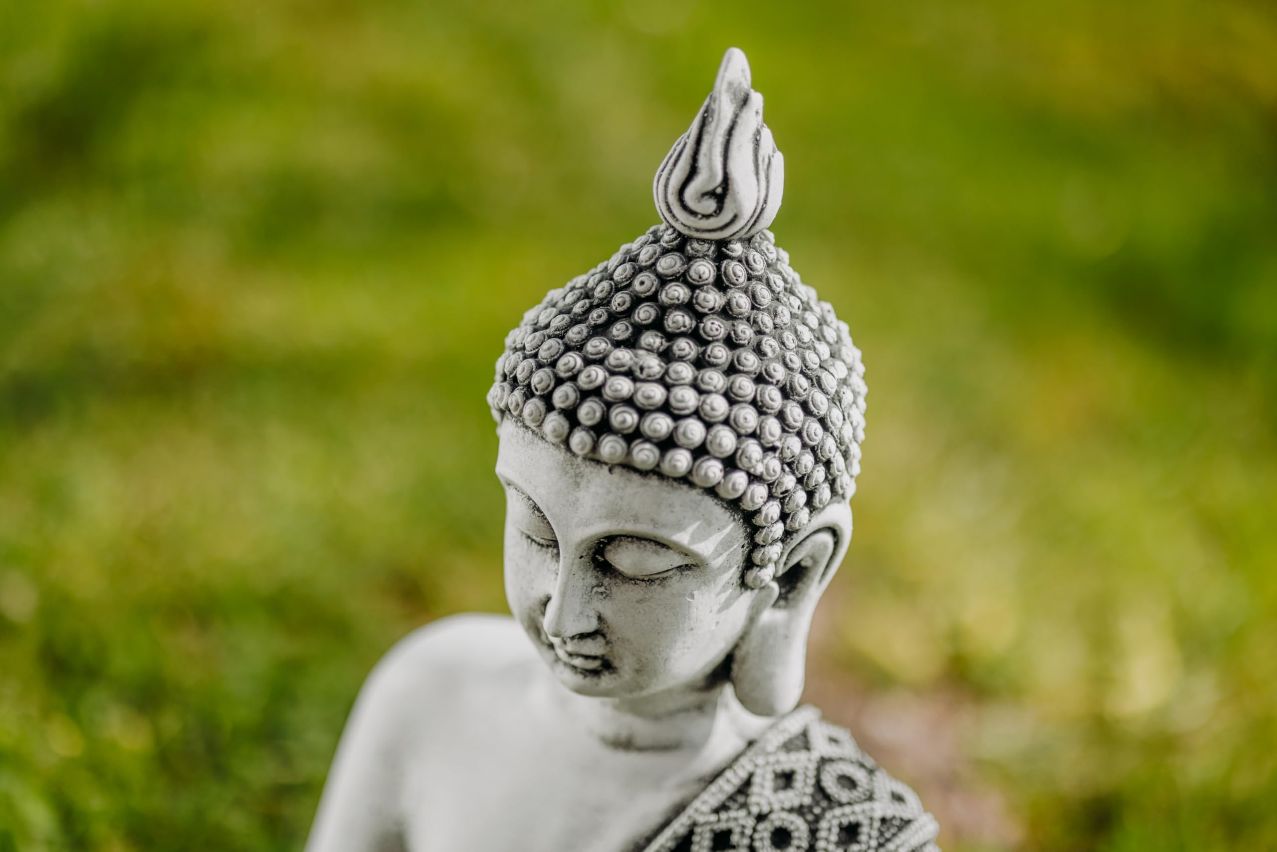 gartendekoparadies.de Statue de Bouddha thaïlandaise pour jardin, en pierre artificielle, 49 cm de hauteur, 16 kg, résistante au gel (Noir)